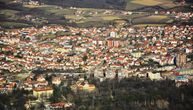 Planina Bukulja nadvisuje ovaj šumadijski grad u čijem srcu se nalazi banja