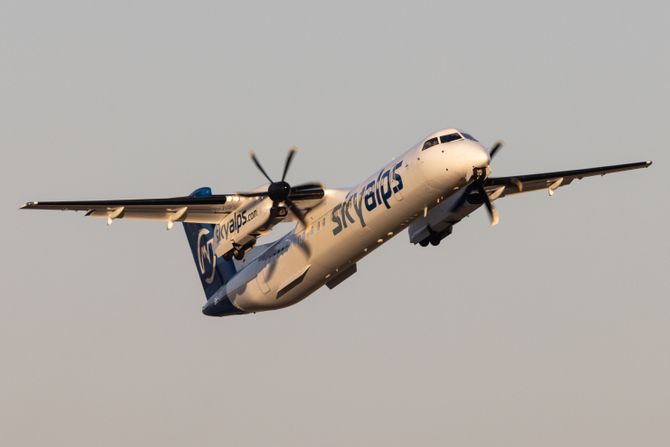 Sky Alps Dash 8 Sky Alps Dash 8