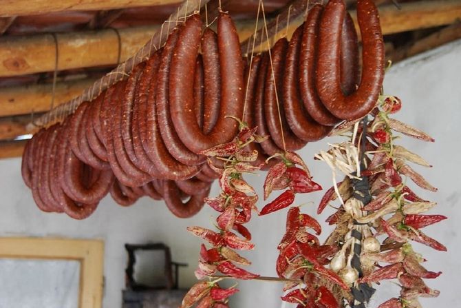 Pirotska peglana kobasica, peglana kobasica, kobasica, Pirot Pirotska peglana kobasica, peglana kobasica, kobasica, Pirot