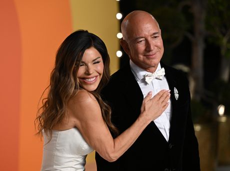 Džef Bezos i Loren Sančez Džef Bezos i Loren Sančez